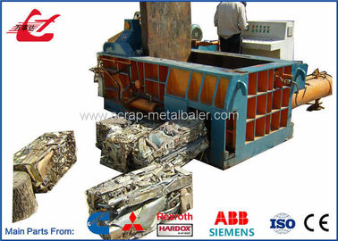 गुणवत्ता  PLC Automatic Control Aluminum Can Compactor Machine , Scrap Steel Baler Machines 6500KG फैक्टरी