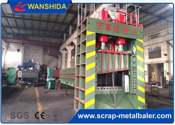 630 टन काटने की शक्ति के साथ भारी स्टील स्क्रैप प्रसंस्करण के लिए 154kW गैन्ट्री शीयर मशीन
