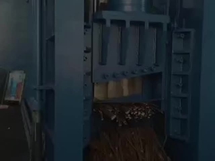 अपशिष्ट वाहनों के लिए हाइड्रोलिक बलिंग शीयर अपशिष्ट कार रीसाइक्लिंग यार्ड मोटर ड्राइव